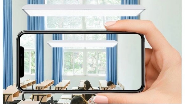 光环境是影响学生近视的重要因素，教室照明成为近视防控新战场
